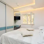 Insula Luxury Apartment